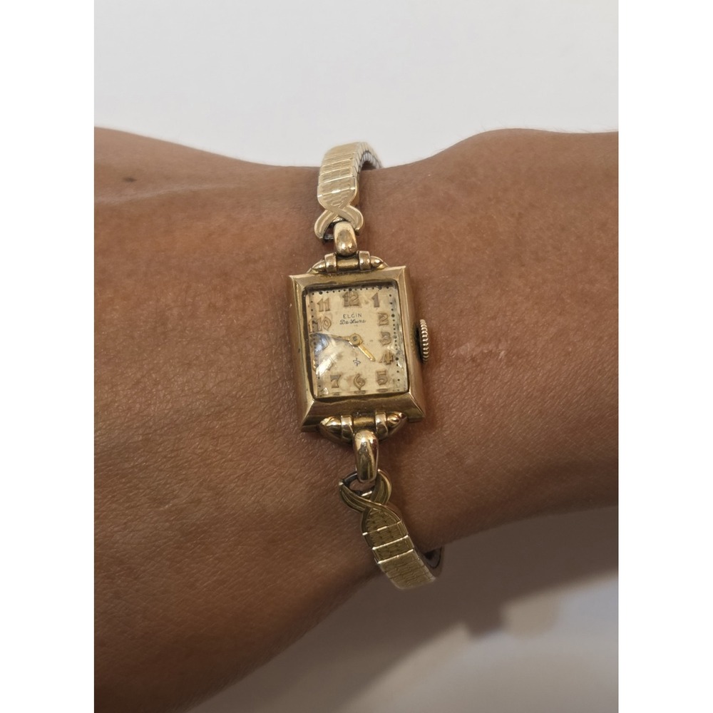 Vintage Women's Manual Elgin DeLuxe Wristwatch 10K Gold-filled Square Case 1940s